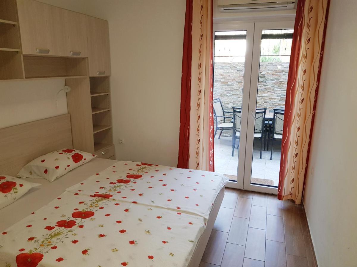 Apartments Vila Tisa Mali Lošinj Exterior foto