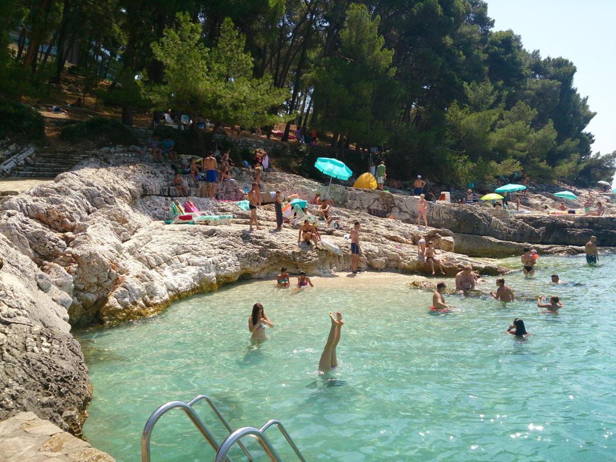 Apartments Vila Tisa Mali Lošinj Exterior foto