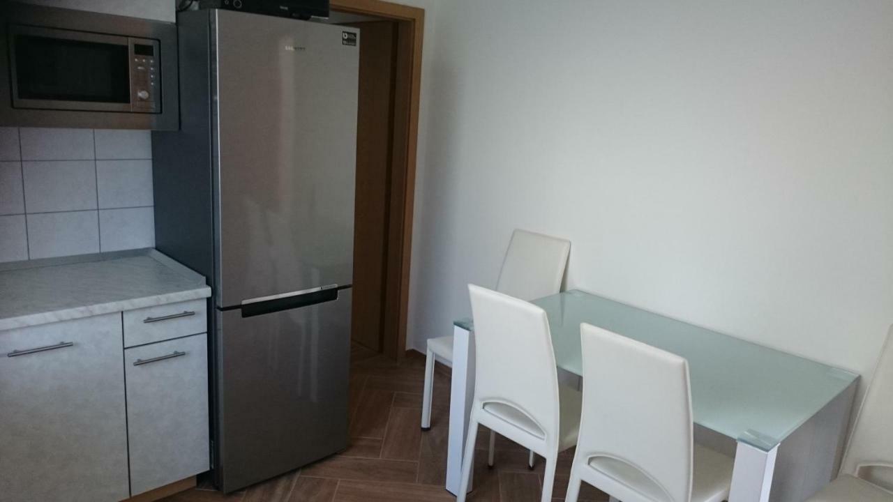 Apartments Vila Tisa Mali Lošinj Exterior foto