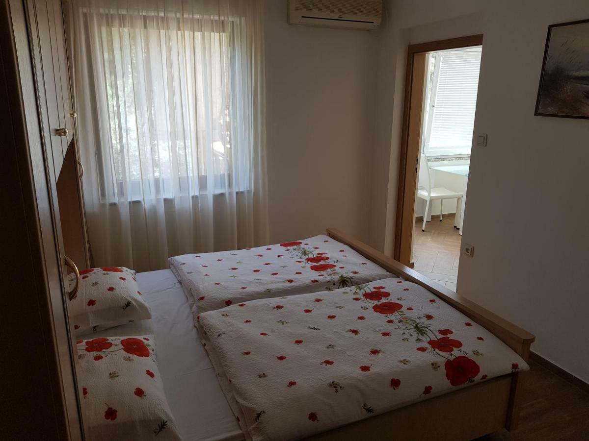 Apartments Vila Tisa Mali Lošinj Exterior foto